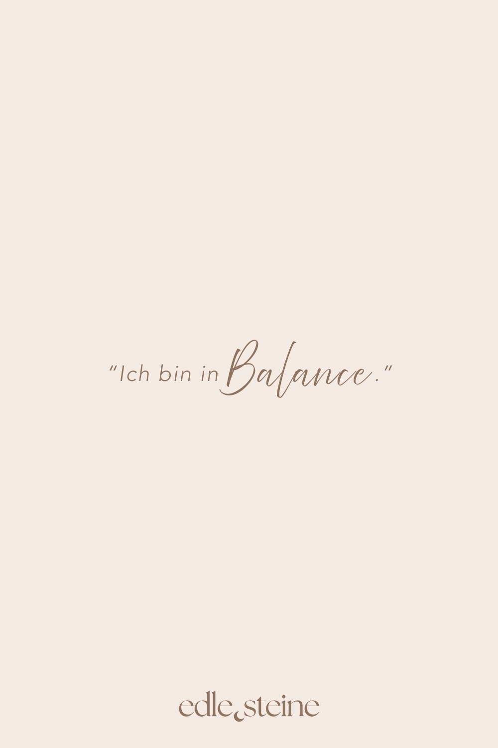 **Amazonit – Der Edelstein der inneren Balance und Selbstbestimmung** *🤍 Ich komme zur Ruhe und beobachte meine Gefühle.* Der Amazonit strahlt eine wohltuende Ruhe aus – wie das sanfte Plätschern eines Flusses, das alles Schwere mit sich fortträgt. Er erinnert dich daran, dass emotionale Klarheit und Gelassenheit Hand in Hand gehen dürfen. Als Begleiter in stürmischen Zeiten unterstützt er dich dabei, deine Gefühle wahrzunehmen, ohne von ihnen überwältigt zu werden. Seine sanfte, aber kraftvolle Energie hilft dir, dich mit deinem Inneren zu verbinden – besonders in Momenten hormoneller Schwankungen oder emotionaler Unruhe. Der Amazonit fördert deine Intuition, bringt deinen Körper und Geist in Einklang und unterstützt dich dabei, klar zu kommunizieren, was du brauchst. ✨ Themen Mental: Selbstbestimmung, emotionale Balance, innere Ruhe, Gelassenheit, Gefühle ausdrücken, Intuition, Klarheit, Fokus, hormonelle Schwankungen Körper: Nervensystem, Muskulatur, Nacken, Leber, Stoffwechsel, Gehirn Chakra: Herz- und Halschakra Planet: Uranus, teilweise Mond Element: Wasser Sternzeichen: Wassermann, Fische, Krebs, Jungfrau 🗿 Mineralogische & historische Fakten Amazonit ist eine grüne bis bläulich-grüne Varietät des Feldspats, genauer gesagt des Mikroklins. Seine markante Farbe verdankt er Spuren von Blei und Wasser im Kristallgitter. Aufgrund seiner schimmernden Oberfläche wurde er bereits in der Antike als Schmuck- und Heilstein geschätzt. Obwohl der Name Amazonit auf den Amazonas verweist, stammt der Stein nicht aus dieser Region. Vermutlich entstand der Name durch eine frühere Verwechslung oder Annahme, es gäbe dort ähnliche Steine. Tatsächlich wird Amazonit heute vor allem in Russland, den USA und Madagaskar gefunden. Der Name bleibt dennoch als Sinnbild für natürliche Ursprünglichkeit und wilde Schönheit erhalten. Der **Amazonit** trägt seinen Namen **nicht wegen seines Fundorts**, sondern aufgrund eines historischen Irrtums und poetischer Assoziationen:
