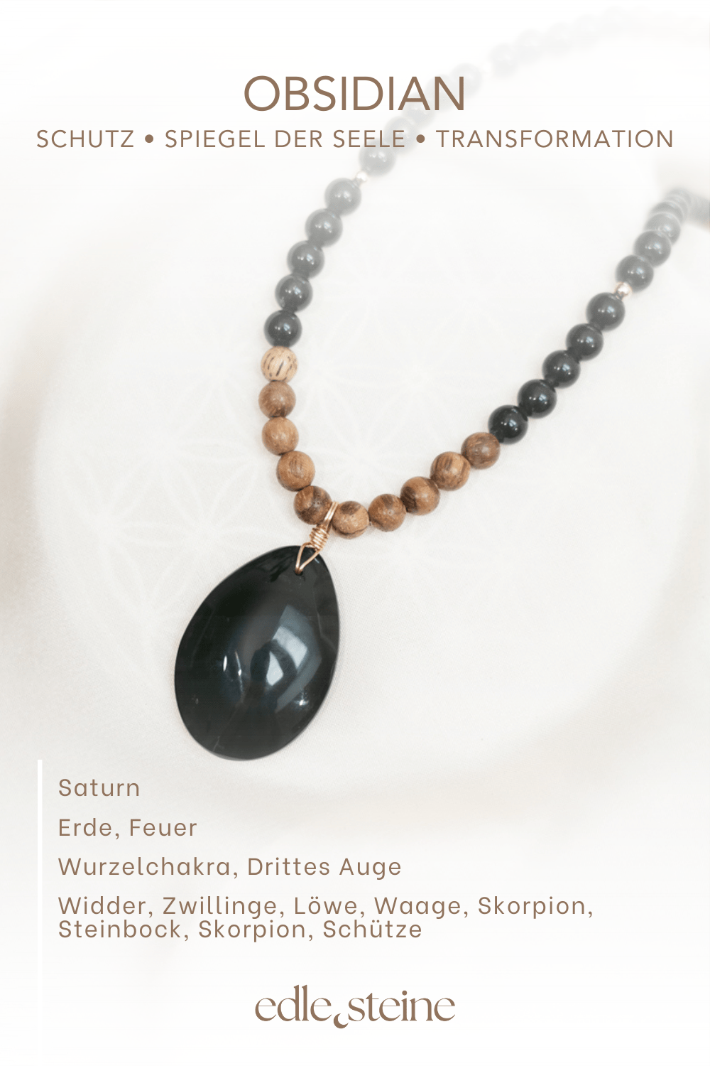 Schutz • Spiegel der Seele • Transformation ## **Obsidian – Der Edelstein der Wahrheit und Schutz** ## **⚫✨** **Ich schaue mutig in den Spiegel meiner Seele.** Obsidian ist ein mächtiger Begleiter für Selbsterkenntnis und Transformation. Er wirkt wie ein Spiegel, der dir deine tiefsten Gefühle, Blockaden und Wahrheiten zeigt – manchmal intensiv, aber immer heilsam. Mit seiner klaren Energie schenkt er Schutz und hilft dir, dich von alten Mustern zu lösen, damit Wachstum und innere Freiheit entstehen können. Er fördert Klarheit, Intuition und Disziplin, während er dich gleichzeitig erdet und stärkt. Obsidian ist ein Stein der Transformation – er zeigt dir, was in dir verborgen liegt, und unterstützt dich dabei, deine wahre Identität zu erkennen und anzunehmen. ### **✨** ### **Obsidian Eigenschaften** - **Mental:** Schutz, Identität, Reflektion, Wahrheit, Klarheit, Disziplin, Transformation, Intuition, Bewusstseinserweiterung, Wachstum, Spiegel der Seele, Medialität, Empfindungstiefe, Gefühle - **Körper:** Immunsystem, Entgiftung, Stressmanagement - **Chakra:** Wurzelchakra, Drittes Auge - **Planet:** Saturn - **Element:** Feuer, Erde - **Sternzeichen:** Widder, Zwillinge, Löwe, Waage, Skorpion, Steinbock, Skorpion, Schütze ### **🗿** ### **Mineralogische & historische Fakten** Obsidian ist ein vulkanisches Gesteinsglas, das durch die rasche Abkühlung von Lava entsteht. Seine glatte, tiefschwarze Oberfläche war schon in der Steinzeit begehrt – er wurde für Werkzeuge, Waffen und Schmuck verwendet. In alten Kulturen galt er als magischer Spiegelstein, mit dem man in die eigene Seele blicken konnte. Schaman:innen nutzten ihn zur Transformation, Reinigung und als Schutzstein gegen negative Einflüsse. Noch heute gilt Obsidian als starker Begleiter für alle, die sich mutig mit ihrer inneren Wahrheit auseinandersetzen möchten. ### **🌿** ### **Reflexionsfrage** Welcher Teil meiner Wahrheit möchte heute gesehen werden? ### **🌿** ### **Affirmation** *Ich schaue mutig in den Spiegel meiner Seele.*
