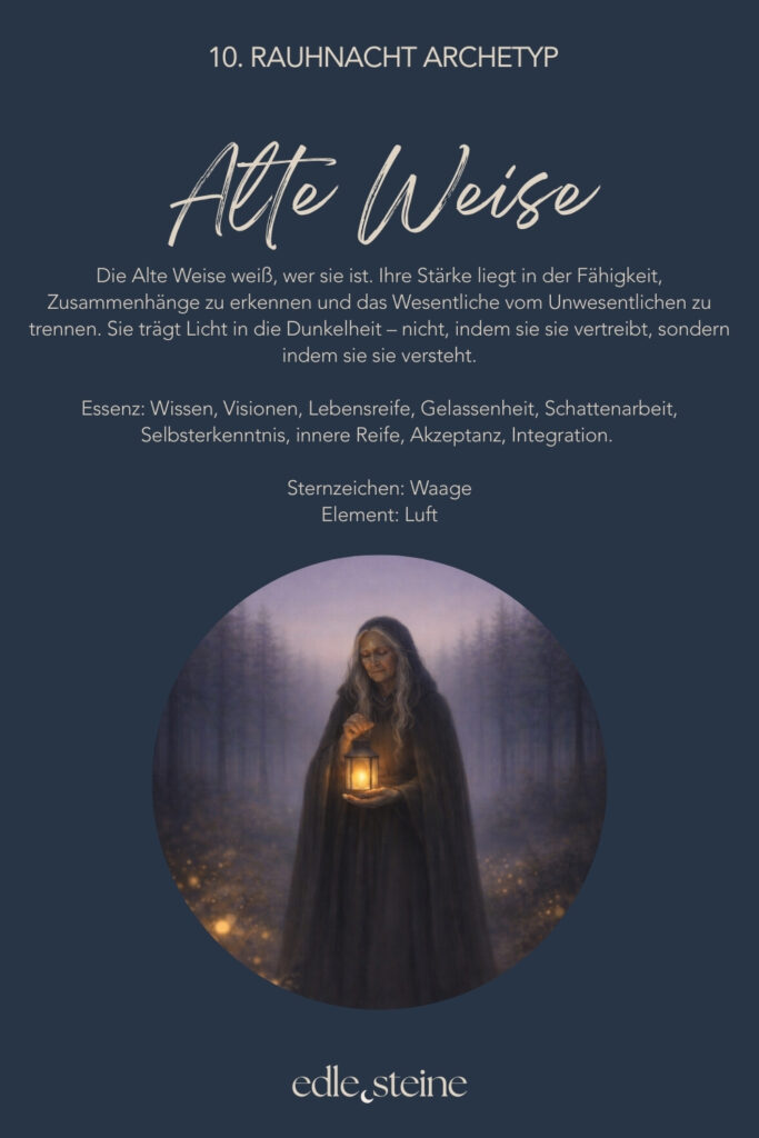 10. Rauhnacht – Verbindung in die eigene Tiefe Die zehnte Rauhnacht führt nach innen. Nicht an die Oberfläche, nicht in Erklärungen, sondern dorthin, wo Ehrlichkeit entsteht. Dort, wo nichts beschönigt werden muss und kein Licht künstlich gemacht wird. In dieser Nacht geht es nicht darum, Antworten zu finden. Vielmehr lädt sie dich ein, präsent zu bleiben. Still. Wach. Offen. Unter der Oberfläche zeigt sich oft mehr Wahrheit als in allem, was wir nach außen tragen. Gerade jetzt darfst du dir erlauben, tiefer zu fühlen. Ohne Druck. Ohne Ziel. Vielleicht nicht alles auf einmal. Doch mit der Bereitschaft, dich dir selbst zuzuwenden. So entsteht Verbindung – nicht durch Tun, sondern durch Dasein. Die Alte Weise begleitet diese Rauhnacht als Archetyp. Sie weiß, dass Tiefe nichts Bedrohliches ist. Ihre Stärke liegt darin, Zusammenhänge zu erkennen und Gegensätze zu halten. Licht und Schatten dürfen nebeneinander existieren. Dadurch entsteht innere Reife, nicht durch Verdrängung, sondern durch Verständnis. Der Obsidian wirkt in dieser Nacht wie ein stiller Spiegel. Er lädt dazu ein, ehrlich hinzuschauen und dabei geerdet zu bleiben. Seine Energie unterstützt dich darin, auch unbequeme Wahrheiten wahrzunehmen, ohne den Kontakt zu dir selbst zu verlieren. So kann Stabilität entstehen – ruhig, klar und getragen von innerer Präsenz. Begleitend wirkt der schwarze Turmalin als schützender Anker. Gerade während intensiver innerer Prozesse hilft er, bei dir zu bleiben und dich abzugrenzen. Gleichzeitig unterstützt er dabei, wieder in den Körper zurückzukehren und Halt zu finden, wenn Gedanken oder Gefühle tiefer gehen. Zusammen erinnern diese Edelsteine daran, dass Tiefe nichts ist, das überwunden werden muss. Sie ist ein Raum, in dem du dir selbst begegnest. Ohne Bewertung. Ohne Eile. Und mit der Gewissheit, dass alles, was gesehen wird, auch gehalten werden kann. Die zehnte Rauhnacht lädt dich ein, deine inneren Schichten liebevoll anzunehmen. Vielleicht nicht heute vollständig. Doch bewusst. Schritt für Schritt. In deinem Tempo.