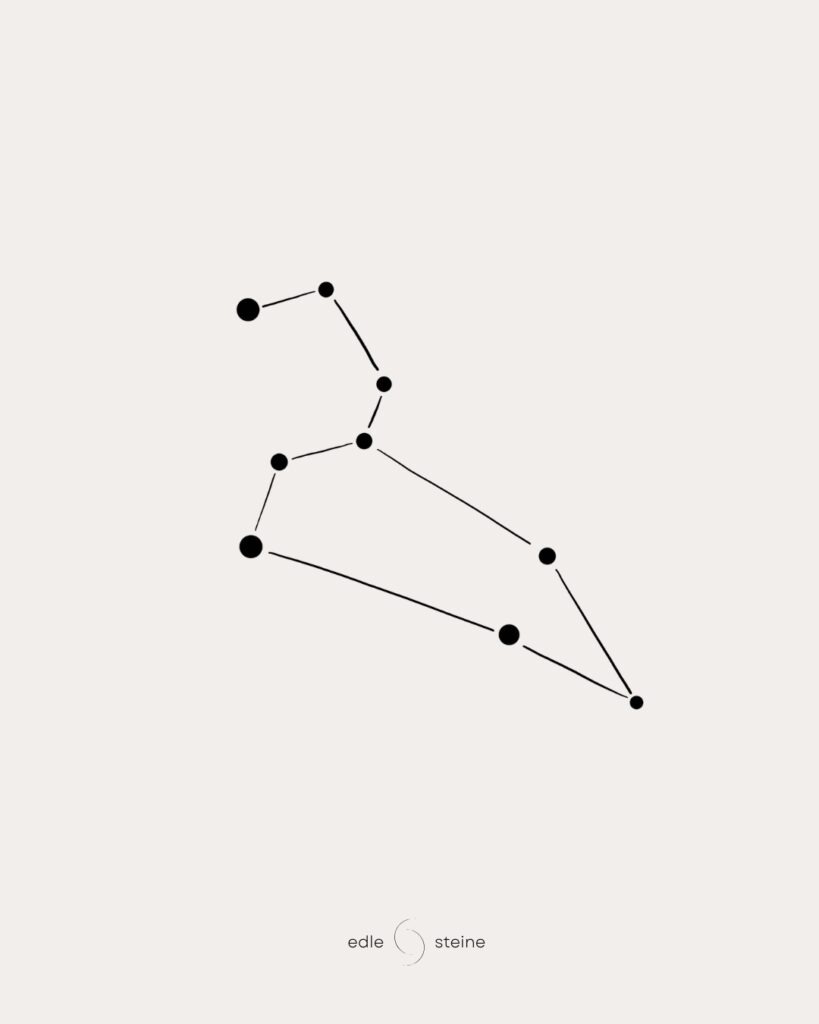 Manchmal braucht es den Mut, ganz laut zu strahlen. Die Löwe-Season lädt dich ein, deine innere Sonne leuchten zu lassen, deine Kreativität voll auszuleben und mit Stolz zu deiner eigenen, charismatischen Art zu stehen. „Ich erlaube mir, in meiner vollen Kraft zu leuchten und meine Einzigartigkeit voller Freude in die Welt zu tragen.“